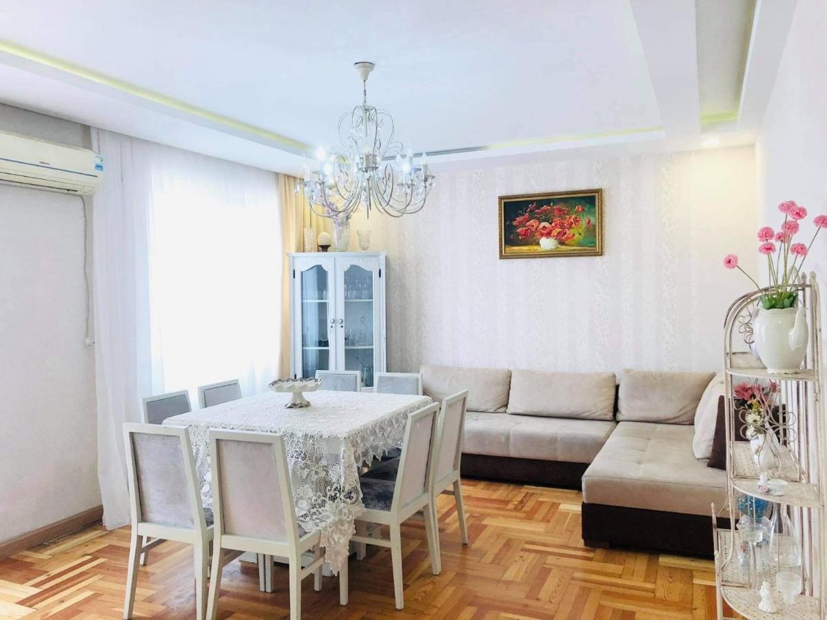 Apartment Near The Sea Батумі Екстер'єр фото
